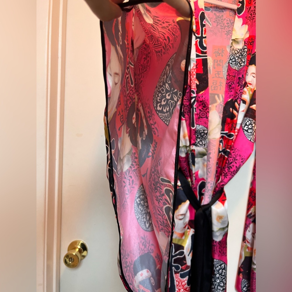 Women’s Vintage pink Kimono!! Beautiful! - Picture 6 of 15